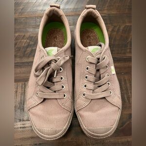 Cariuma OCA Low Canvas Sneakers Taupe Sustainable Comfort Women’s Size 7